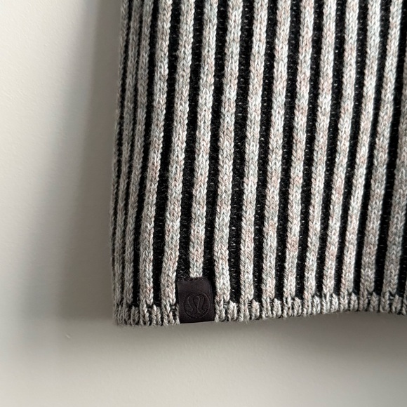 lululemon cotton-cashmere wrap - Picture 9 of 15